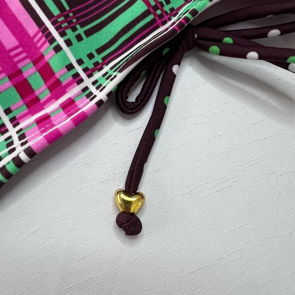 Bikini - has Crisscrossed Back Ties - Picture 3 of 5